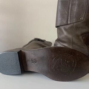 Mint condition Diesel boots